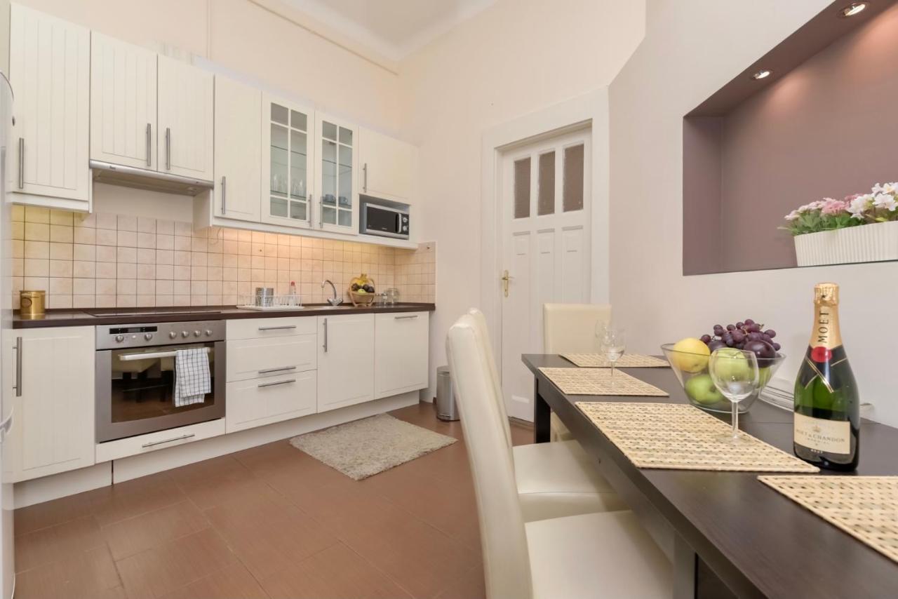 Corvina Apartment Budapest With Free Private Parking 外观 照片
